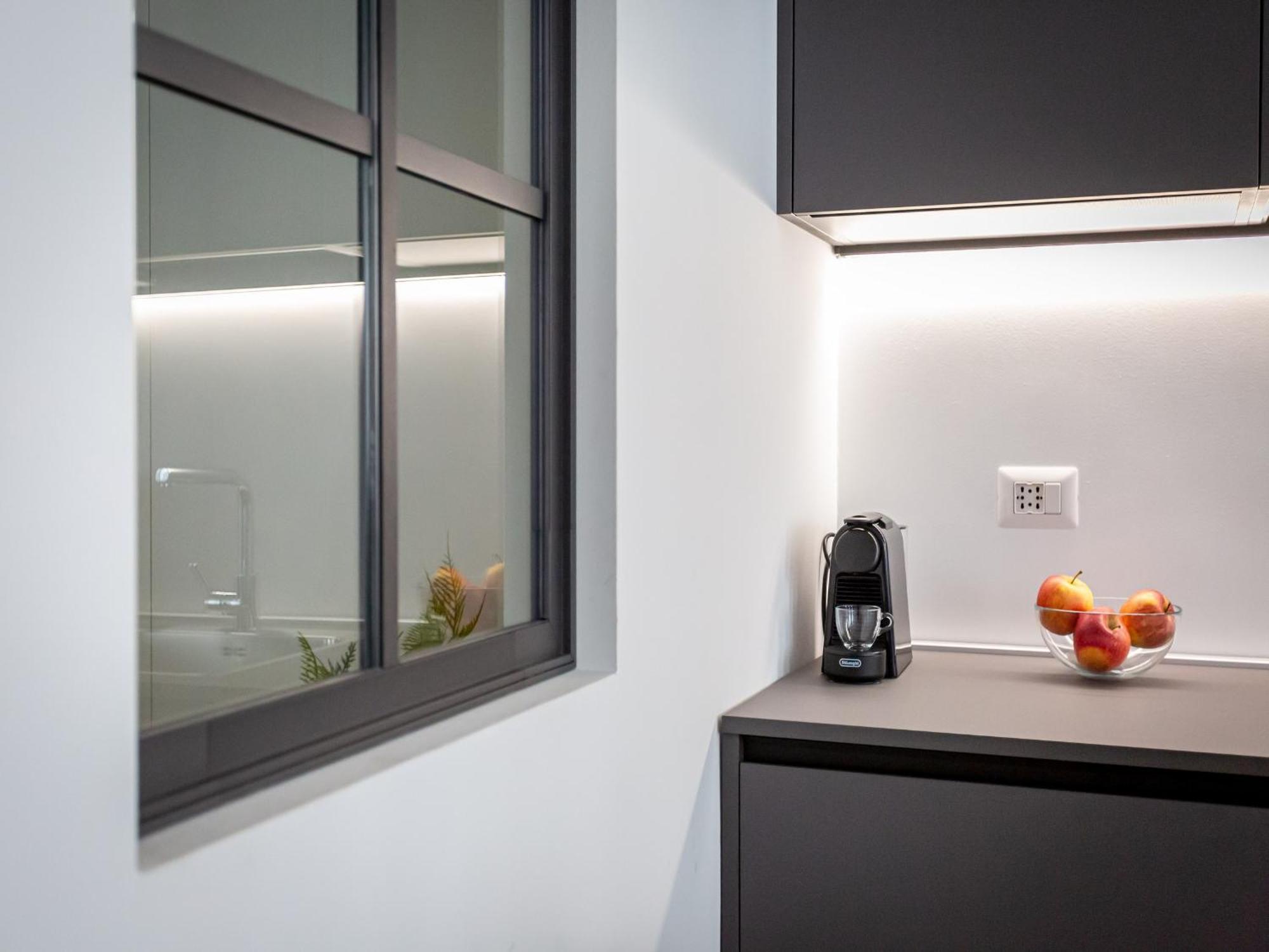 The Rent - Modern One Bedroom In San Babila Appartamento Milano